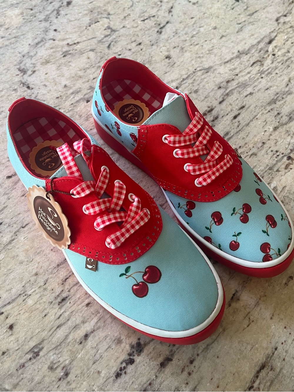 Hot Chocolate Design Cherry blue saddle casual sneakers